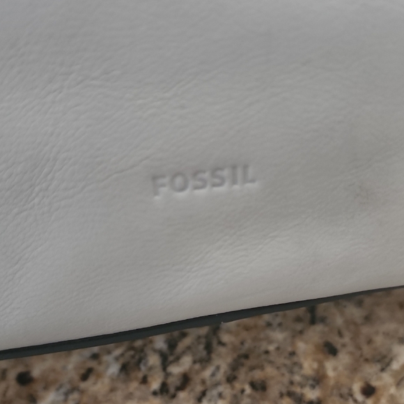 Fossil Gray Tote Bag - Picture 2 of 12